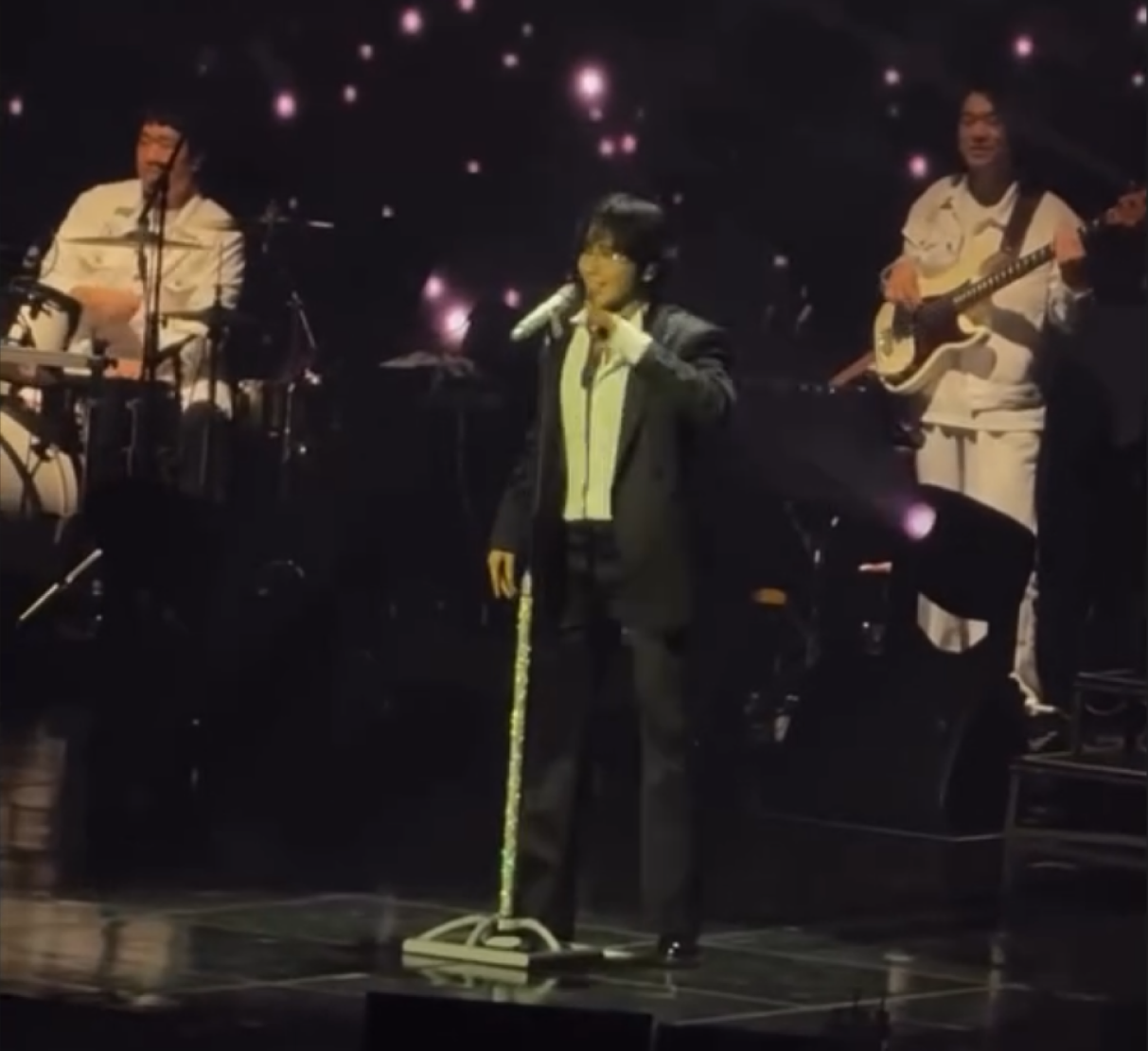 Sung Si Kyung Year-End Concert image 4